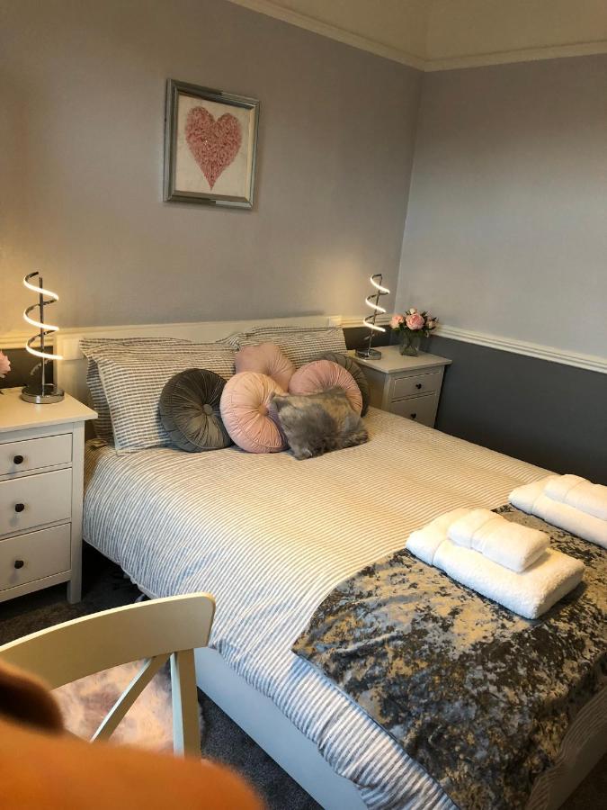 Courtyard Holiday Apartments Belper Zewnętrze zdjęcie