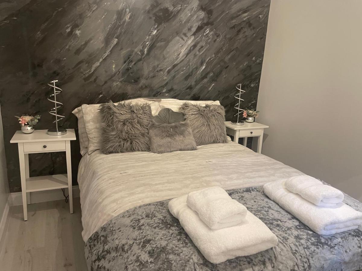Courtyard Holiday Apartments Belper Zewnętrze zdjęcie