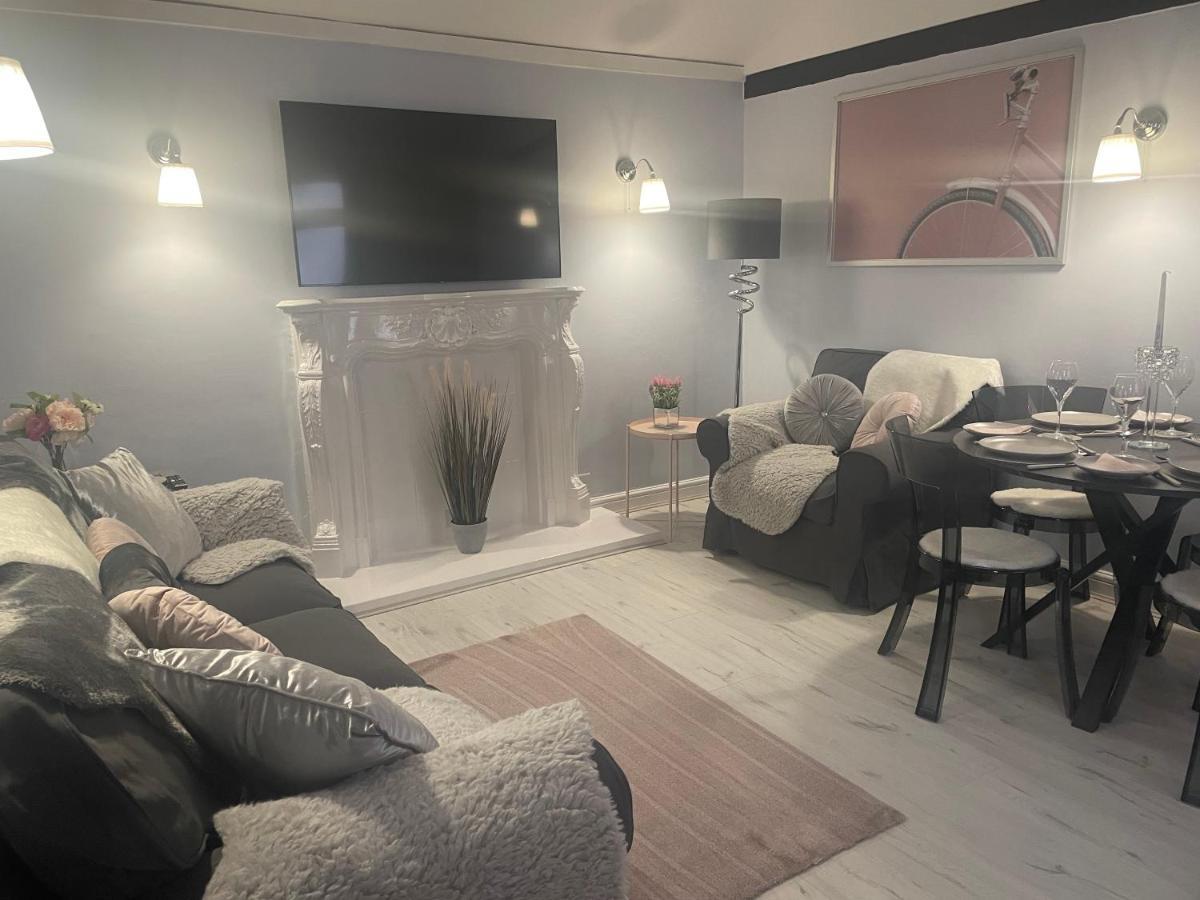 Courtyard Holiday Apartments Belper Zewnętrze zdjęcie