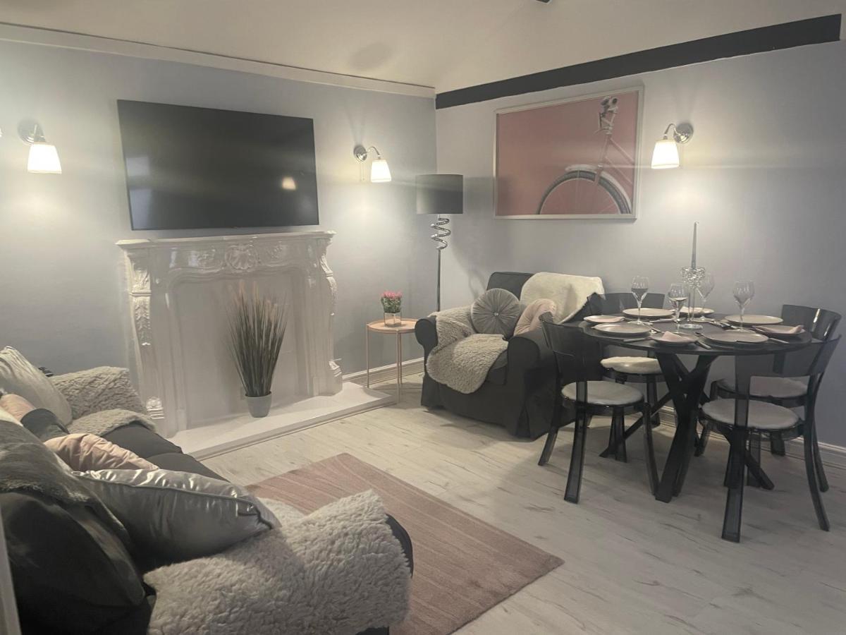 Courtyard Holiday Apartments Belper Zewnętrze zdjęcie